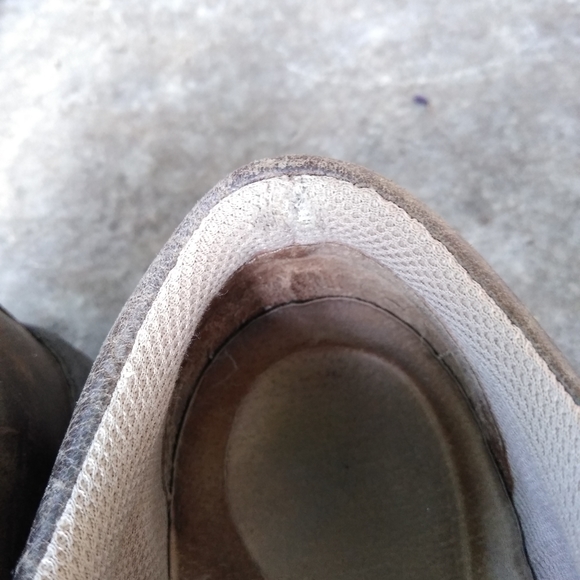 Keen men Austin size 8.5 urban shoe. Olive green w/ range stitching. - Picture 10 of 11